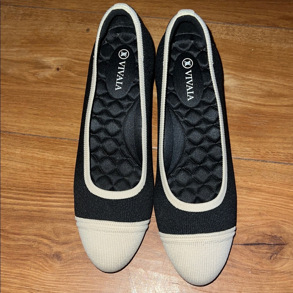 Vivaia Two-Tone Black and Cream Heels